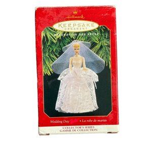 HALLMARK 1997 Vintage BARBIE Wedding Day Keepsake Collectors Hanging Ornament